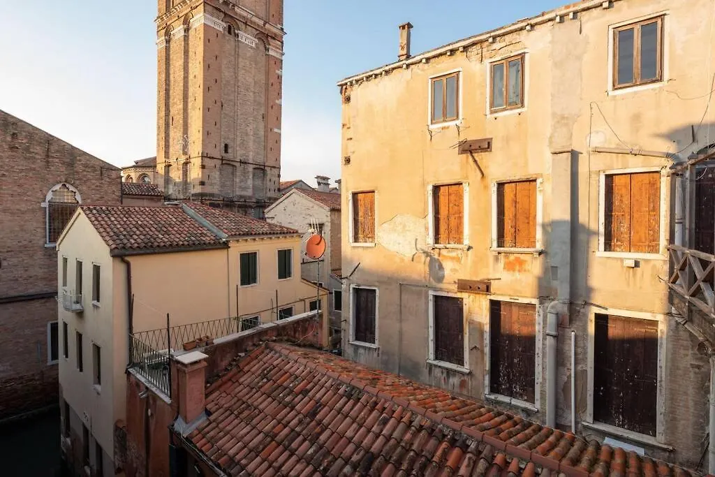 Apartment Canal View - San Marco Venice